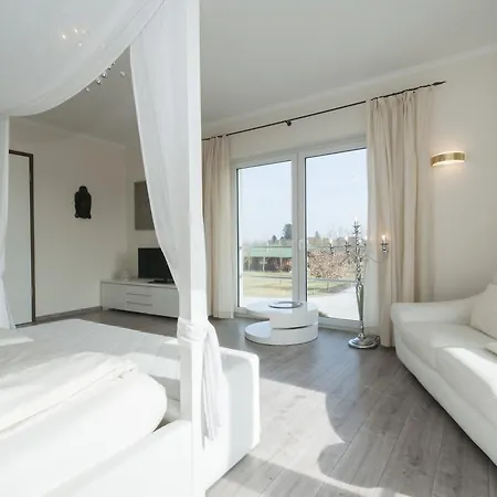 Oda ve Kahvaltı Altes Land 4*